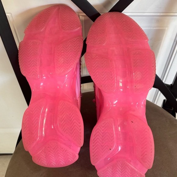 Size 9 Steve Madden SM NY90 Hot Pink gemmed Maxima lace up Sneaker.  In EUC! - Picture 7 of 8